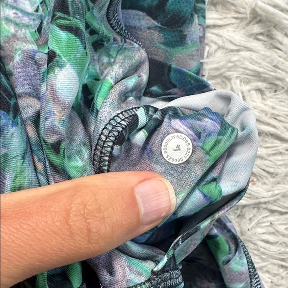 Lululemon Swift Speed High-Rise Tight 28" Rapid Flourish Multi - Picture 4 of 6